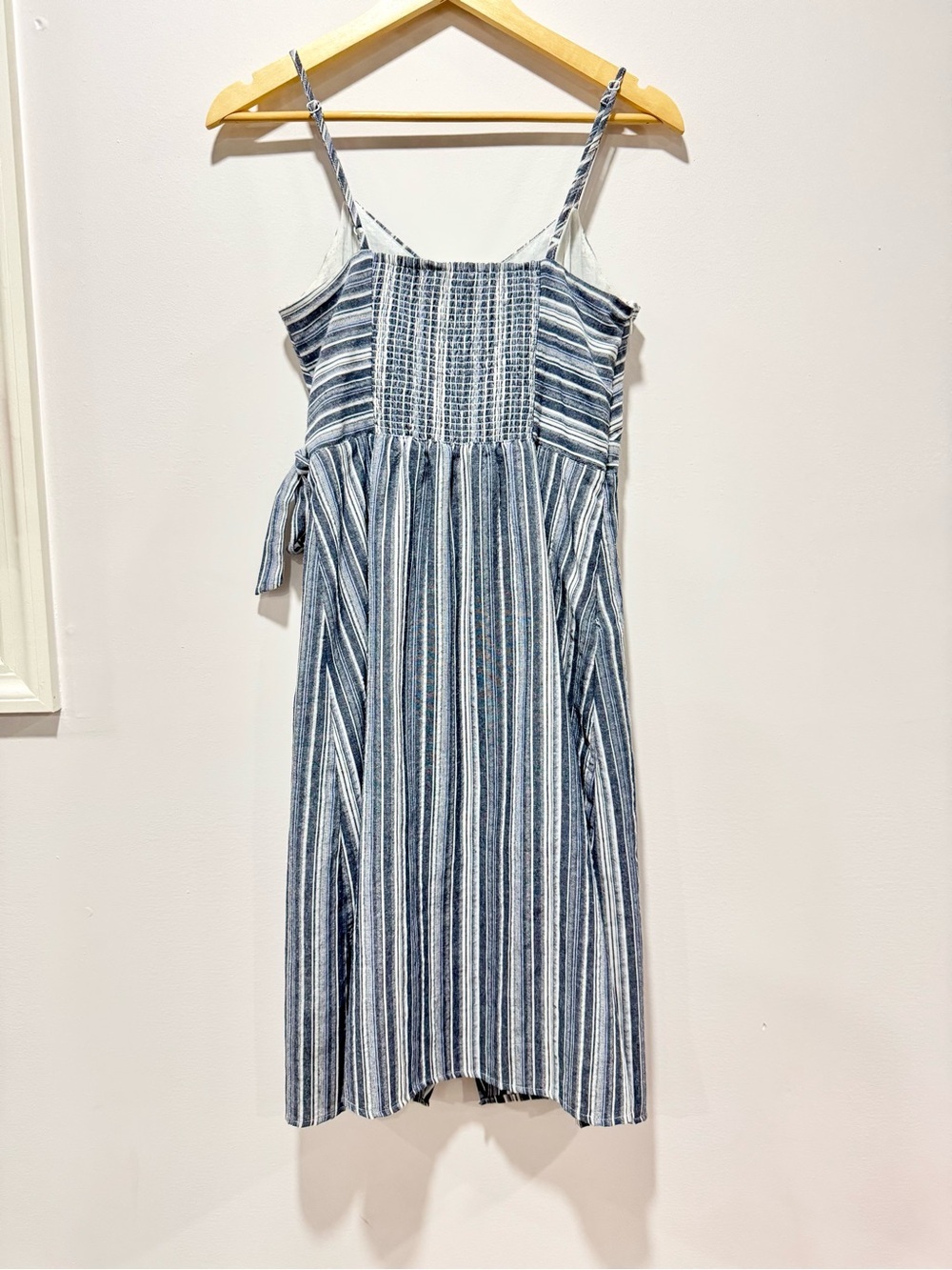 Hem & Thread Navy White Striped Faux Wrap Midi Dress Tie‎ Waist Spaghetti Size S - Picture 2 of 7